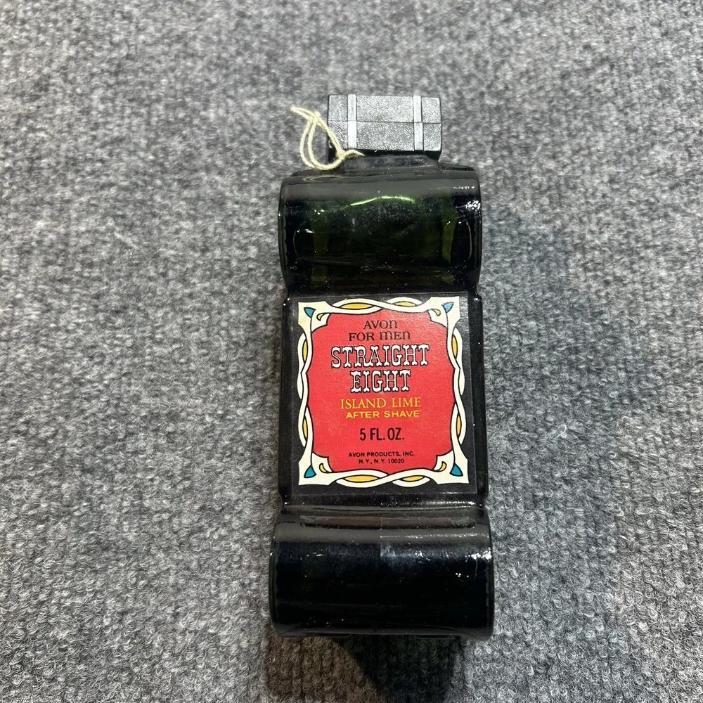 Vintage AVON Straight Eight Wild Country AfterShave 5oz Car Decanter FULL BOTTLE